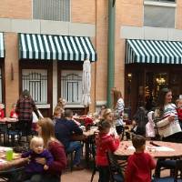 Alumni families doing crafts